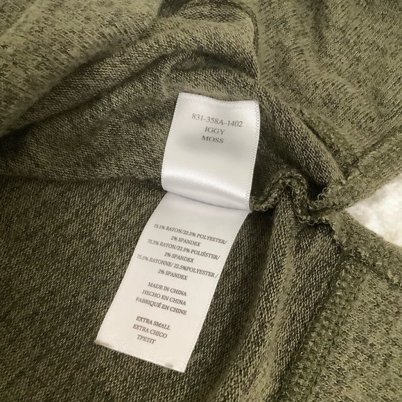 Rails Iggy moss long sleeve top XS (W329) - Picture 5 of 9